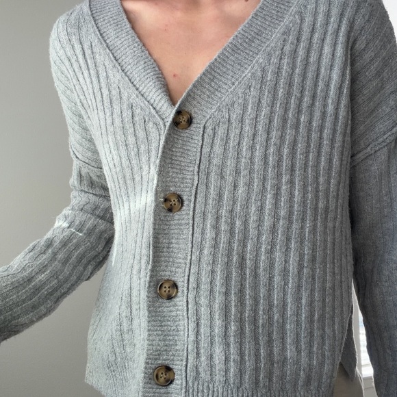 Gray Ribbed Men's Sweater - Picture 2 of 2